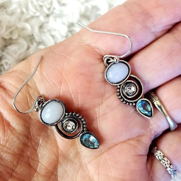 NWT Sterling Silver Topaz Chaicedony hook earrings - Picture 2 of 5